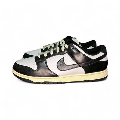 Nike Dunk Low Vintage Panda