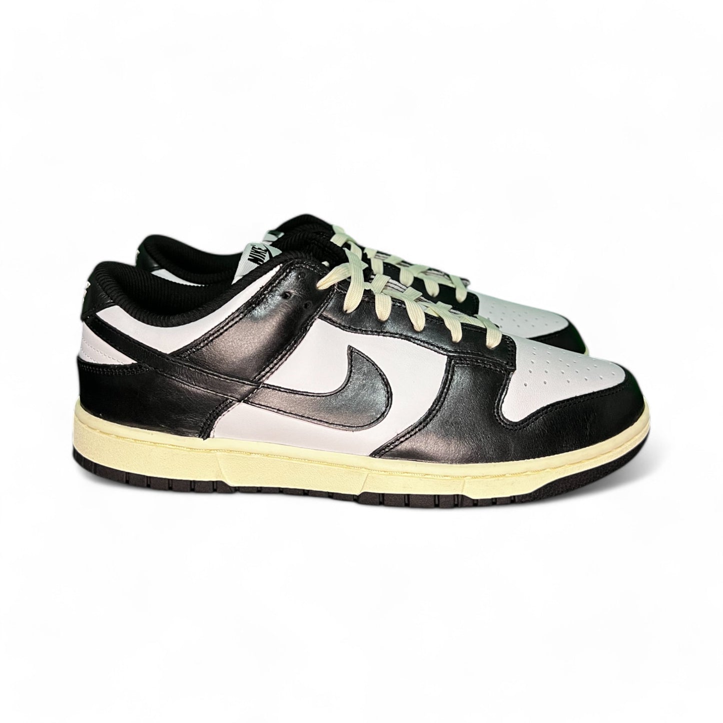 Nike Dunk Low Vintage Panda