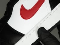 Nike Air Jordan 1 Mid Black Fire Red